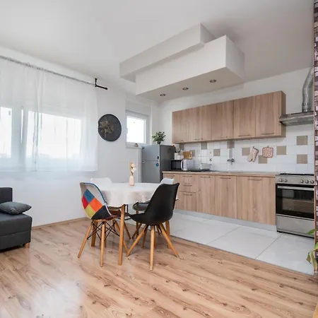 Appartement With Wifi - 23521 Zadar